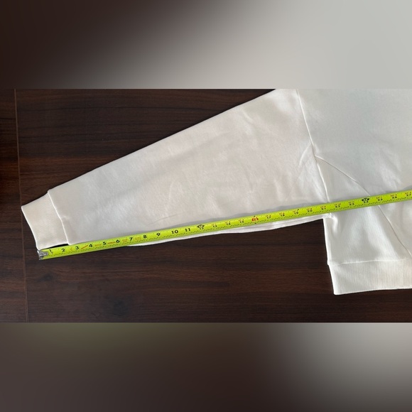 Roxy Women's White Cropped Sweatshirt - Picture 9 of 11